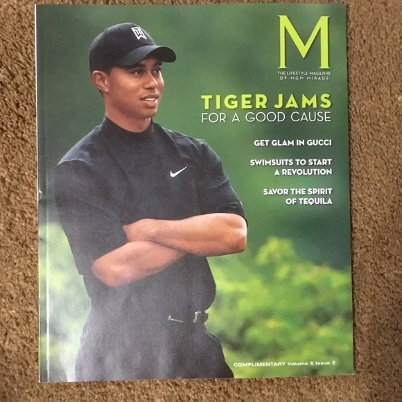 Tiger Woods (Cover of MGM Magazine) NICE!! - Picture 3 of 4
